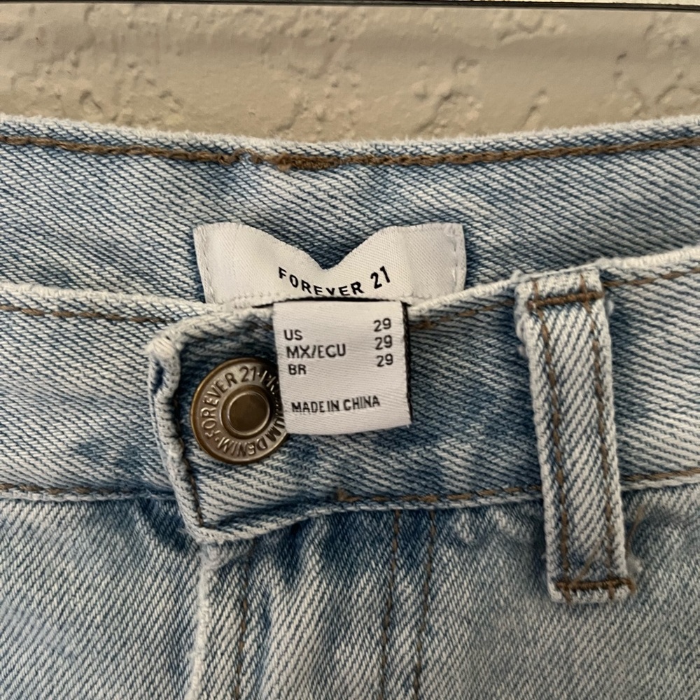 Forever 21 | High Rise Jeans - Picture 4 of 5